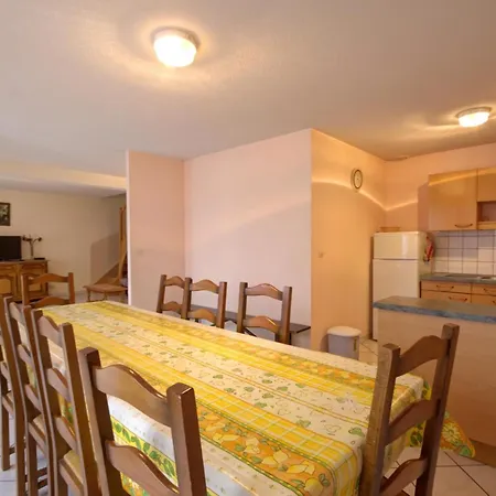 Convivial Avec Jardin, Accepte Animaux, Ideal Pour Nature Et Randonnees En Auvergne - Fr-1-496-197