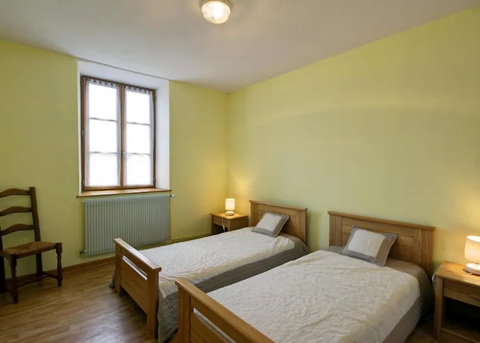 Convivial Avec Jardin, Accepte Animaux, Ideal Pour Nature Et Randonnees En Auvergne - Fr-1-496-197 *
